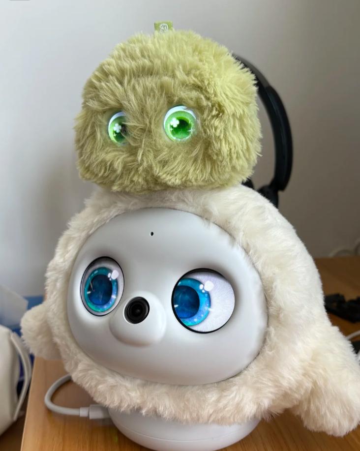 朱啸虎们押注的300元AI玩偶，先得跑赢「退货潮」